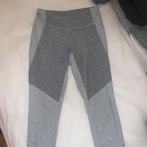 Outdoor Voices Two Toned 3/4 Leggings